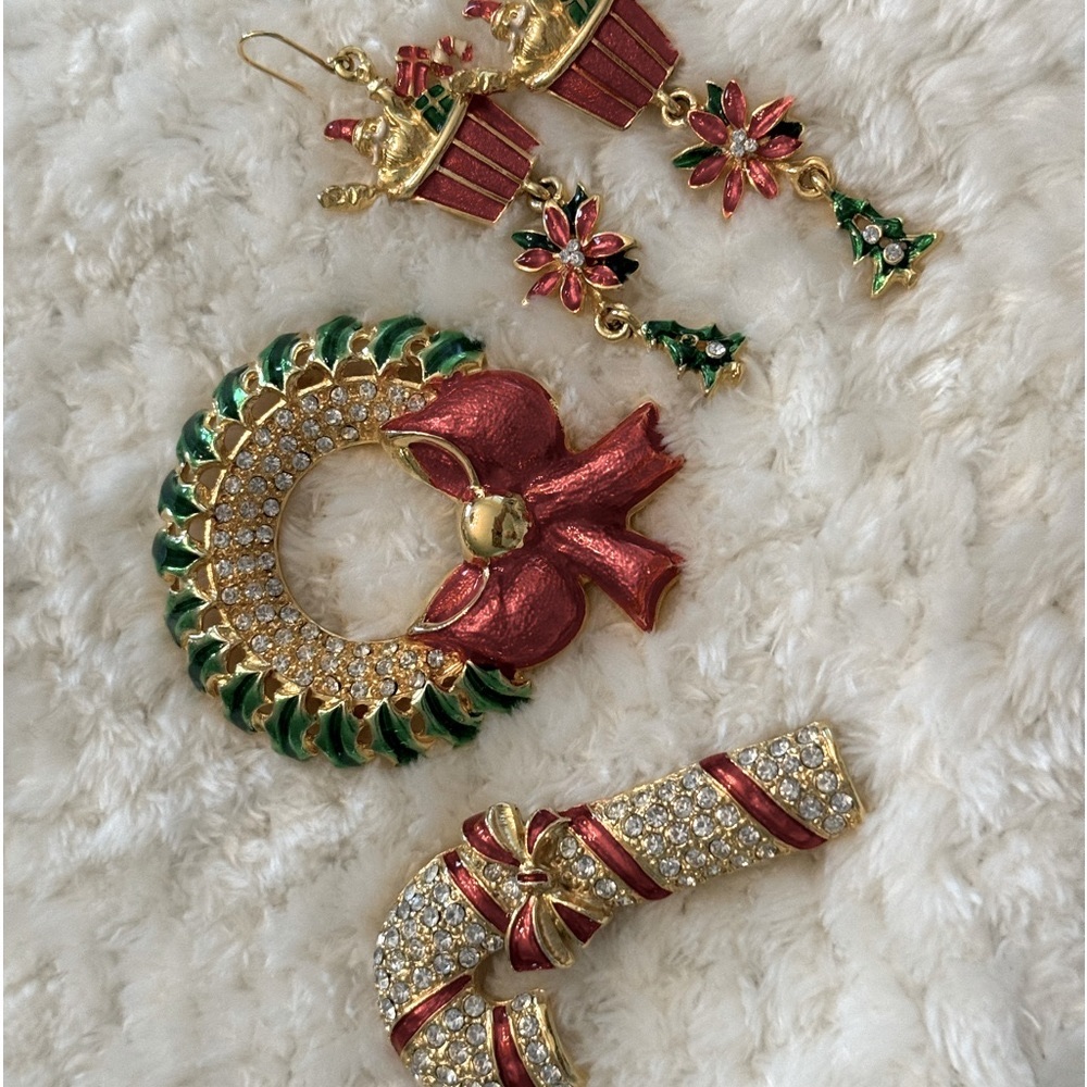 2 CHRISTMAS PINS and CHRISTMAS earrings as shown. Bright and brilliant - Picture 1 of 4